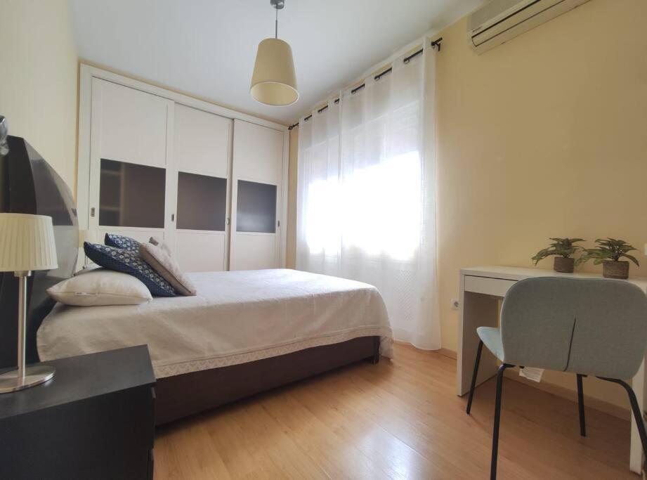 Pasaje De Los Azahares Sevilla Bagian luar foto